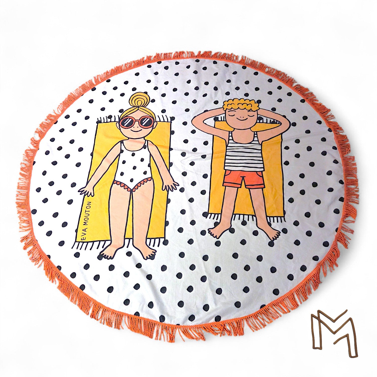 Eva Mouton rond strandlaken