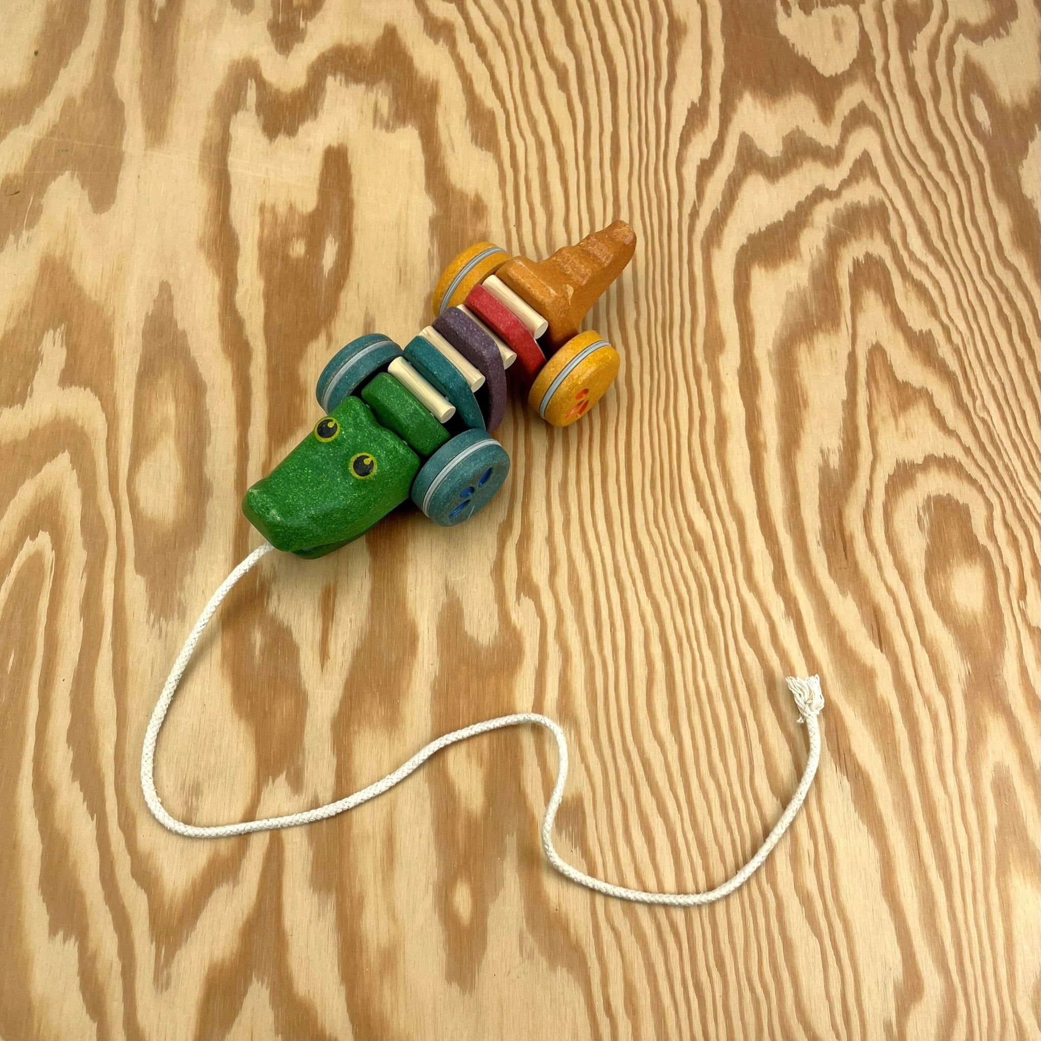 Plantoys trekdier krokodil regenboog