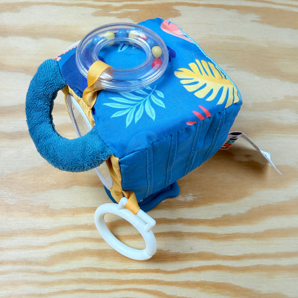 hangspeelgoedje kubus