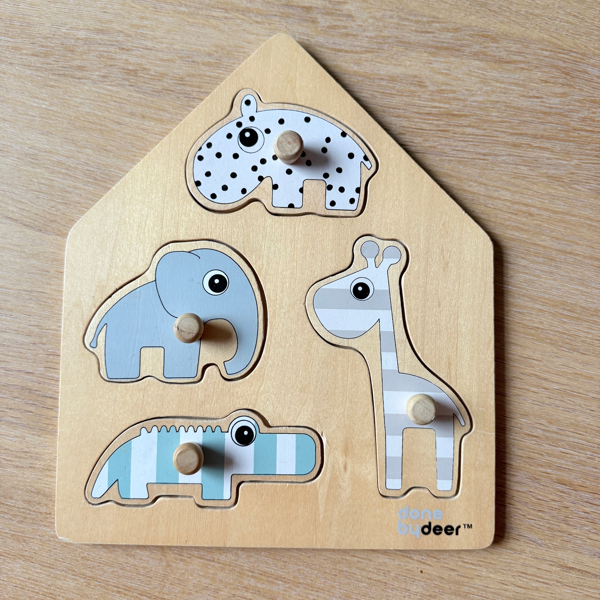 Done by deer: houten inlegpuzzel