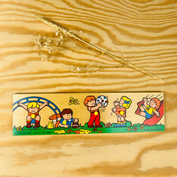 retro puzzel spelende kinderen