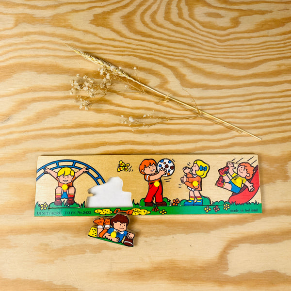 retro puzzel spelende kinderen