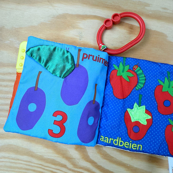 mini boekje/hangspeelgoedje Rupsje Nooitgenoeg