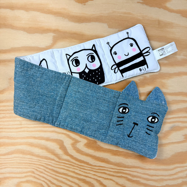 zacht boekje poes en zwart-wit dieren