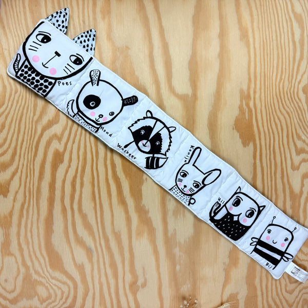 zacht boekje poes en zwart-wit dieren