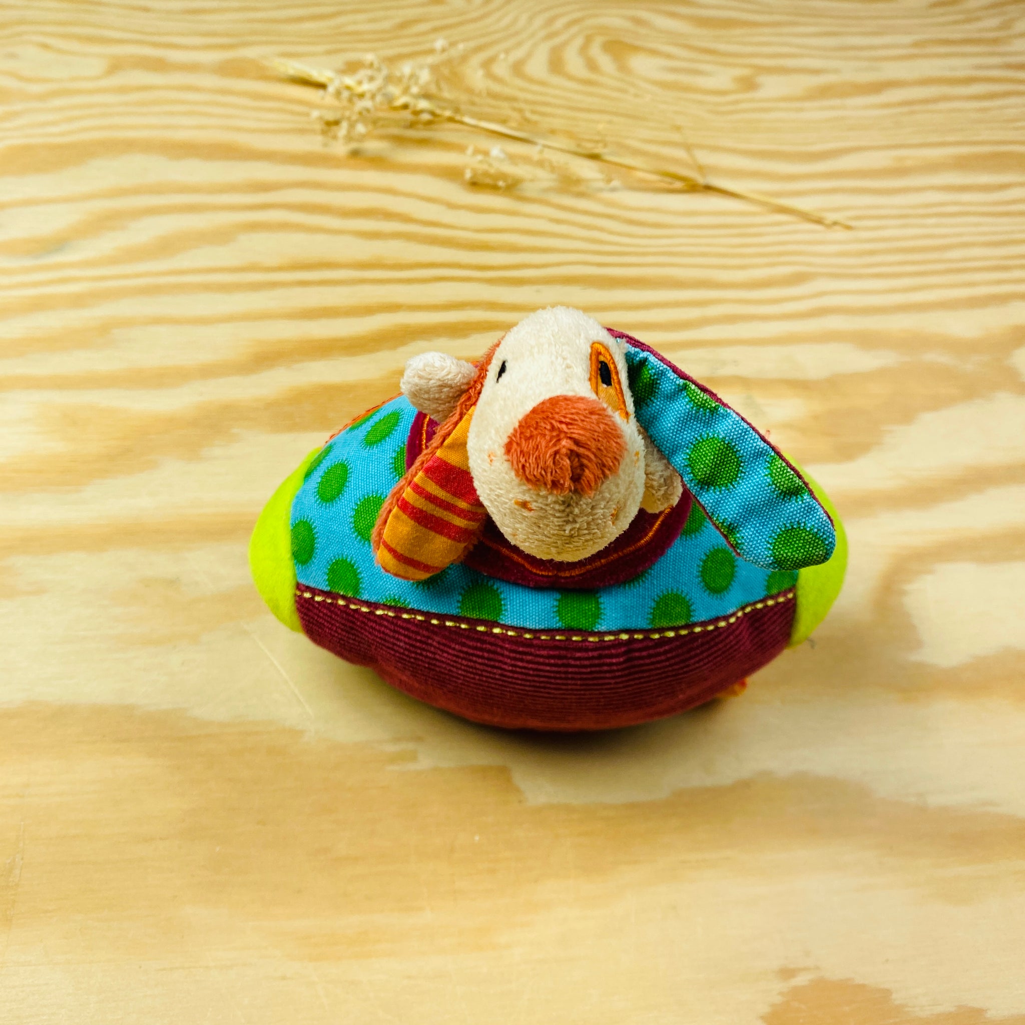 Lilliputiens: rammelaar jef Rugbyball met hondje