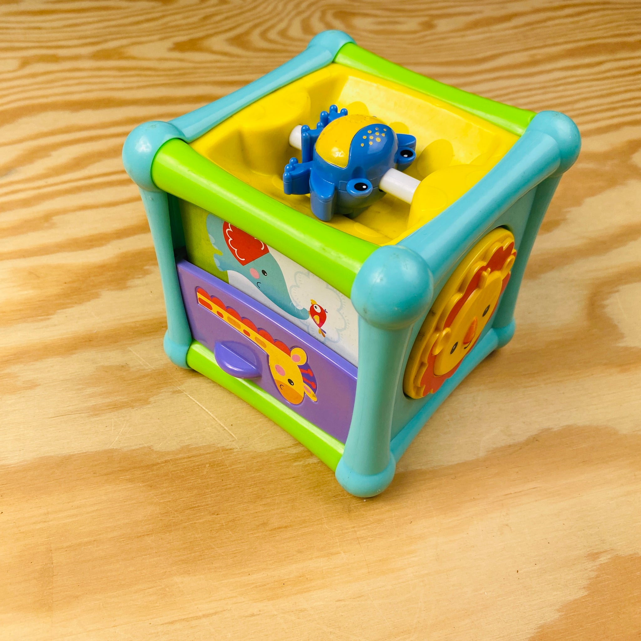 Fisher Price: activiteitenkubus