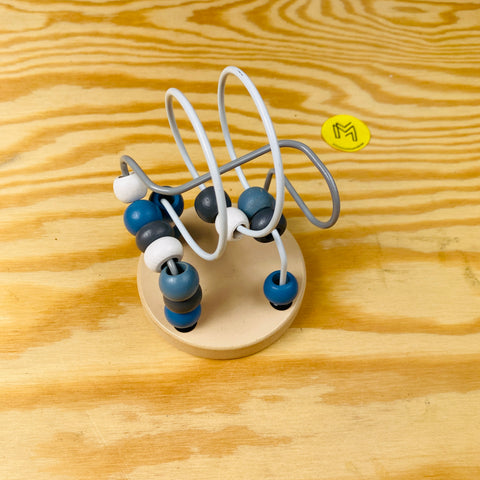 klein houten kralenspeelgoedje