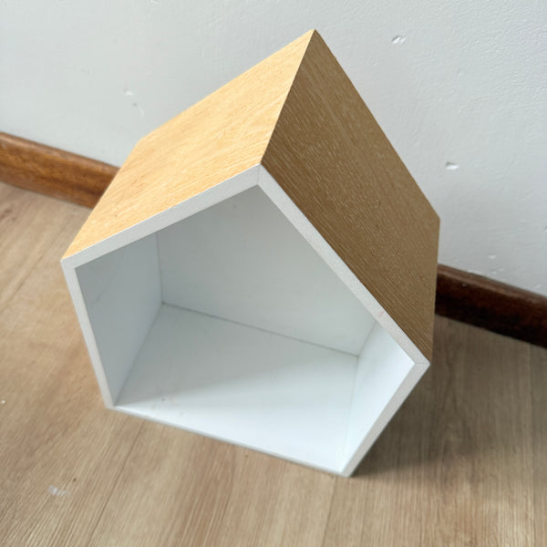 houten huisje met haakjes