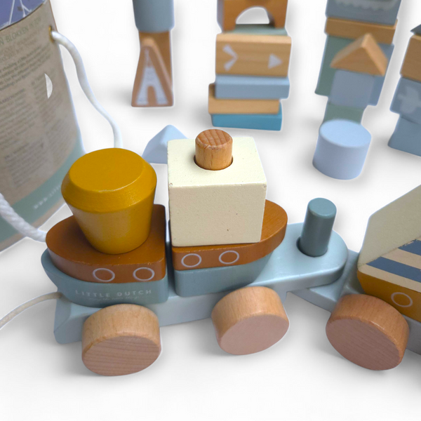 Little Dutch houten blokken en trein