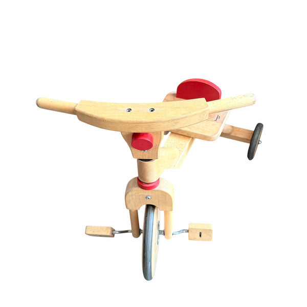 houten driewieler met rode details Jaspers Toys (enkel ophalen)