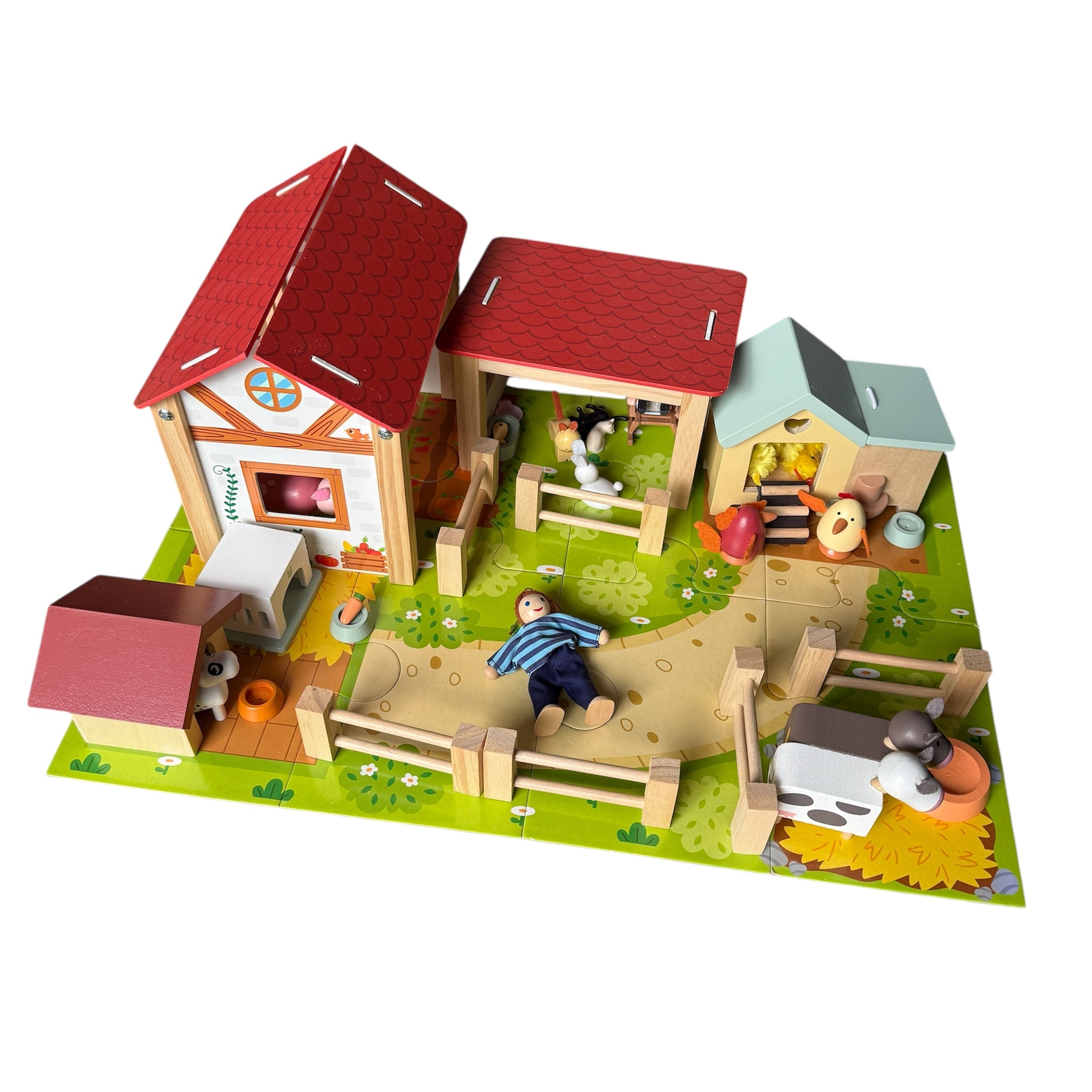 houten boerderij met uitbreiding van kippenhok,konijnenkot en hondenhok