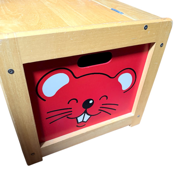 houten speelgoedkist met diertjes