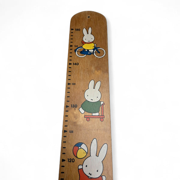 Nijntje groeimeter, trekspeeltje en pop-up boekje